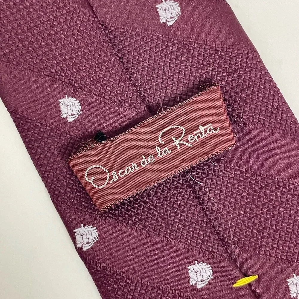 Oscar de la Renta Couture Necktie Maroon White Horse Head‎ Signature Logo Print